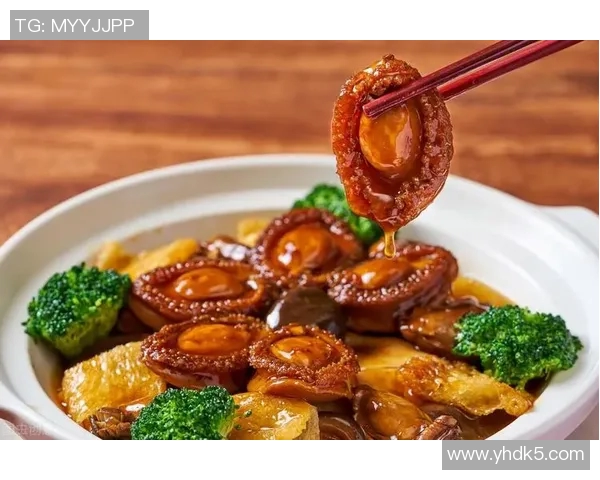 足球明星们的中国美食偏好揭秘:他们最爱的传统菜肴和地方特色 足球明星们的中国美食偏好揭秘:他们最爱的传统菜肴和地方特色